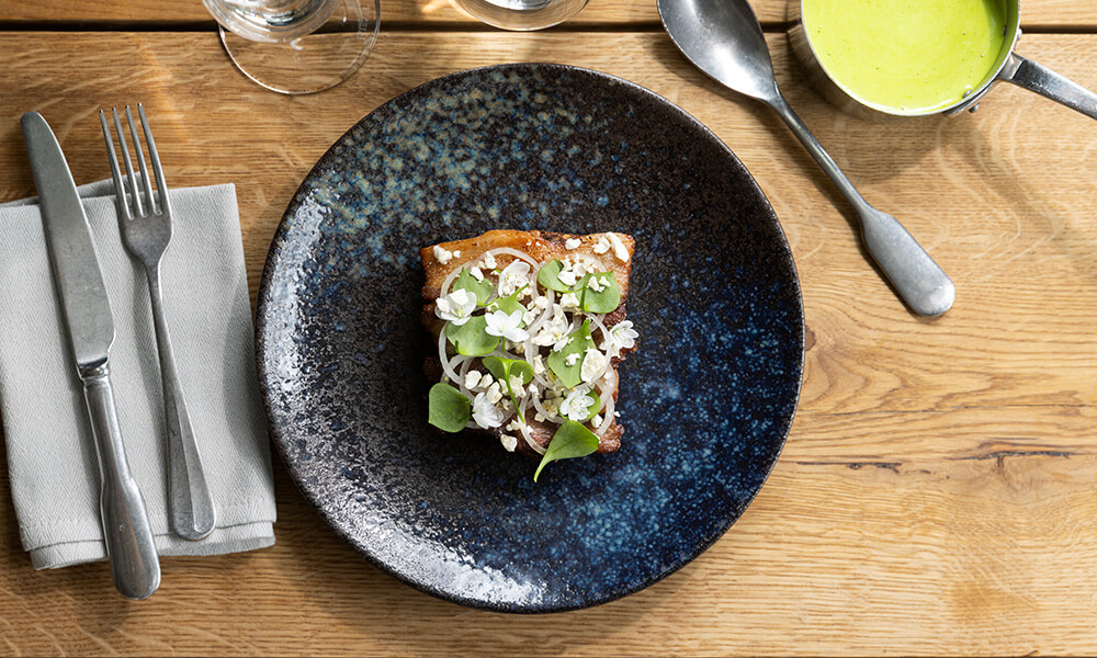 Moderne smørrebrød hos Kilden i haven